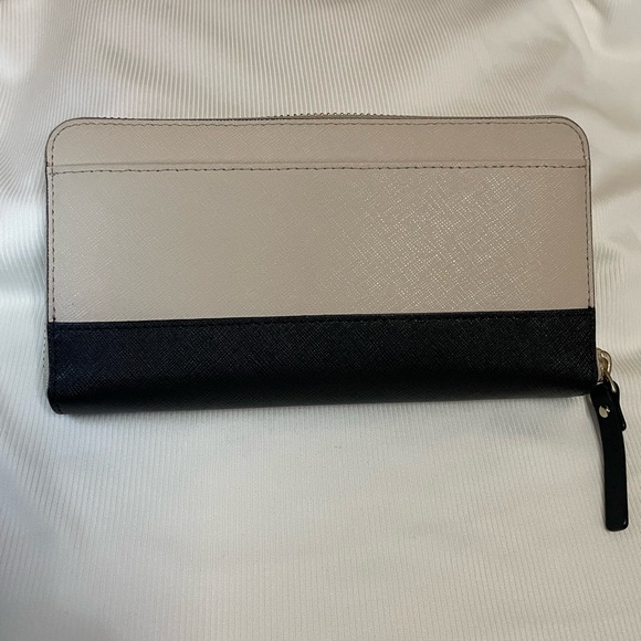 Kate Spade Laurel Way Neda Beige and Black Leather Zip Around Wallet - Picture 2 of 14